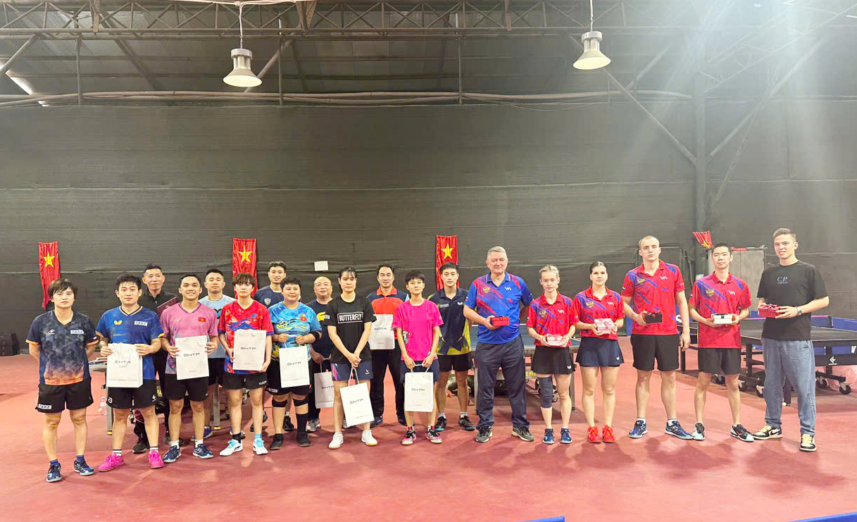 Trước thềm SEA Games 33: Đội tuyển bóng bàn Việt Nam thi đấu giao hữu với đội tuyển Liên bang Nga